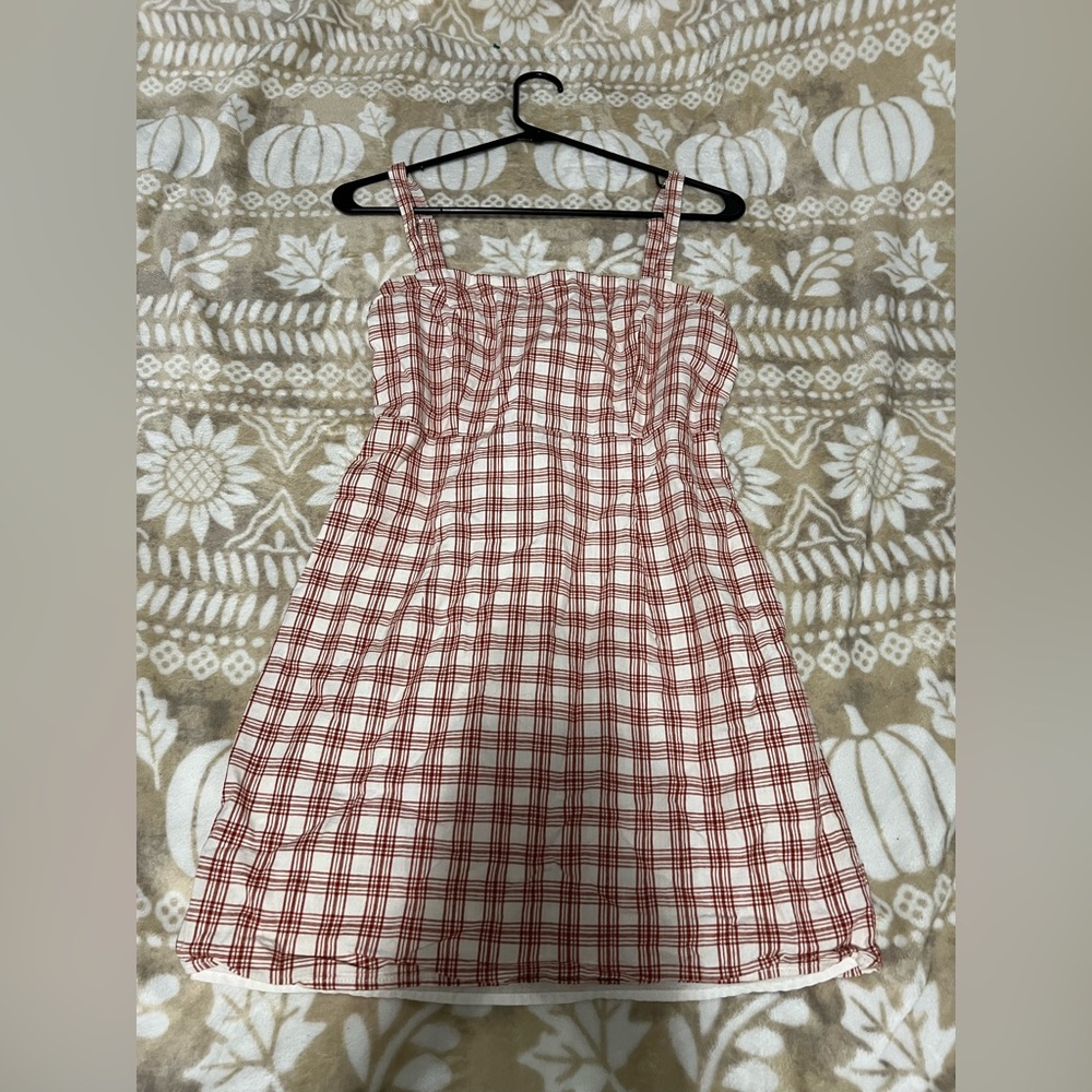 Adorable tight-fit zip up red plaid dress from Forever 21 with adjustable straps